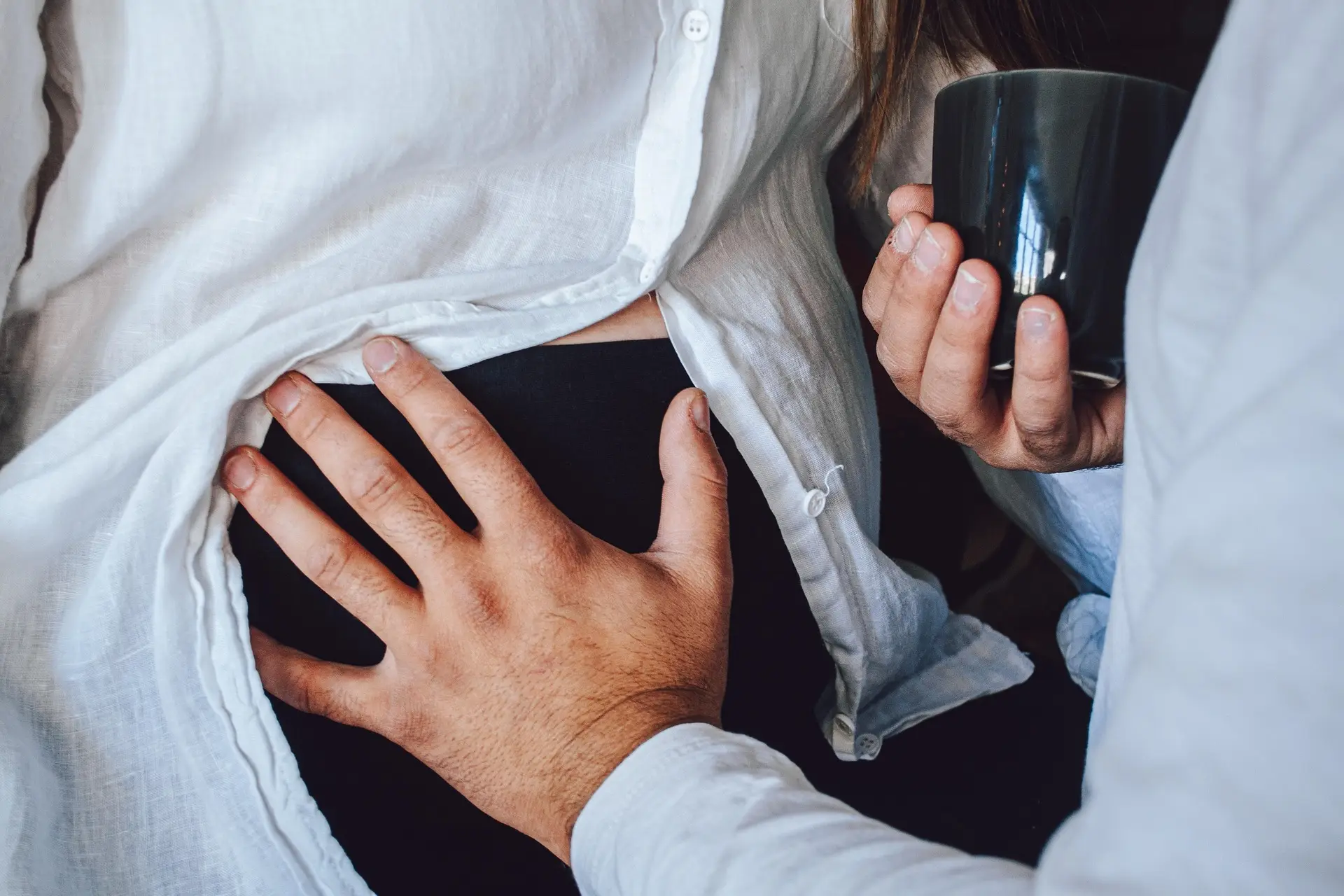 Another common pregnancy mistake is not following proper nutrition. Eating too little, skipping meals, or depending heavily on junk food can impact fetal growth and maternal health.